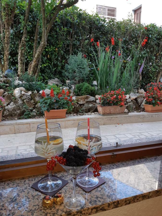 Lägenhet Taverna Coctel *